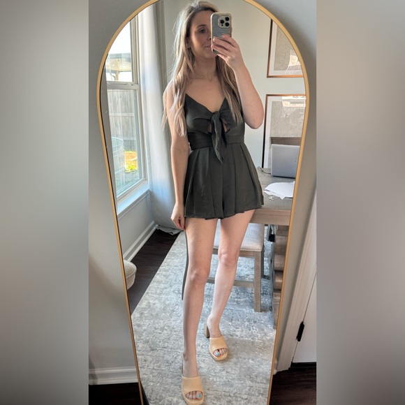 Olive Army Green Sleeveless Romper - Picture 15 of 16